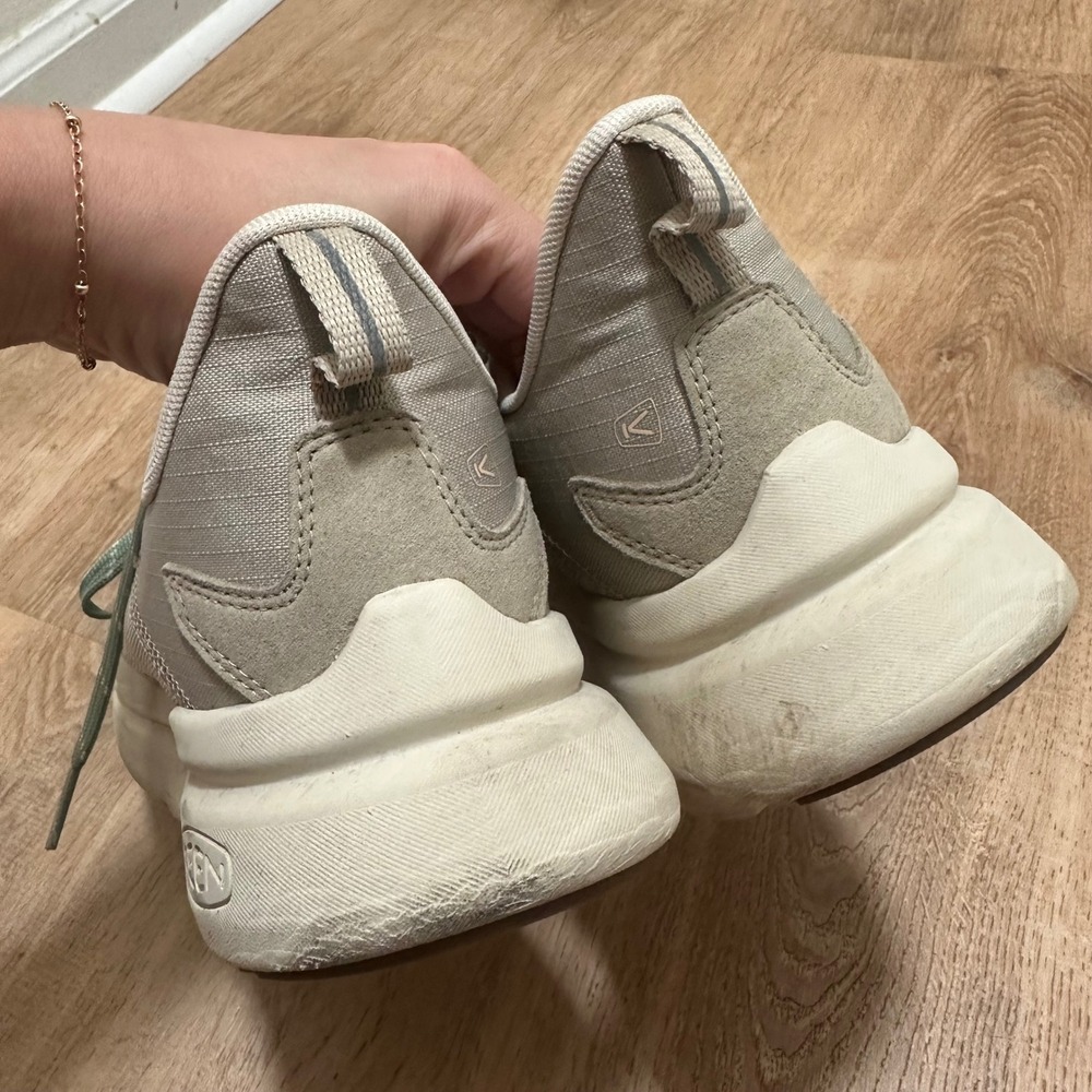KEEN | Women's WK400 Cream Tan Sage Green Walking Shoes, Size 10 - Picture 4 of 7